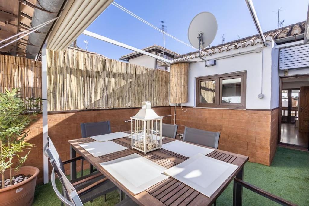 Apartamento Con Terraza A 4 Minutos De La Catedral Granada Exteriör bild