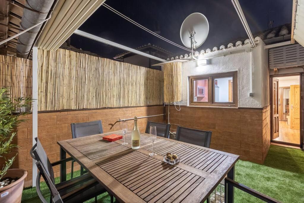 Apartamento Con Terraza A 4 Minutos De La Catedral Granada Exteriör bild