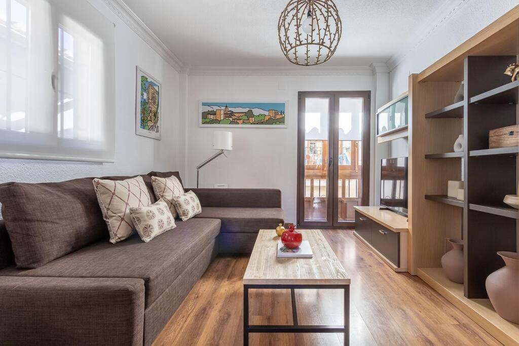 Apartamento Con Terraza A 4 Minutos De La Catedral Granada Exteriör bild
