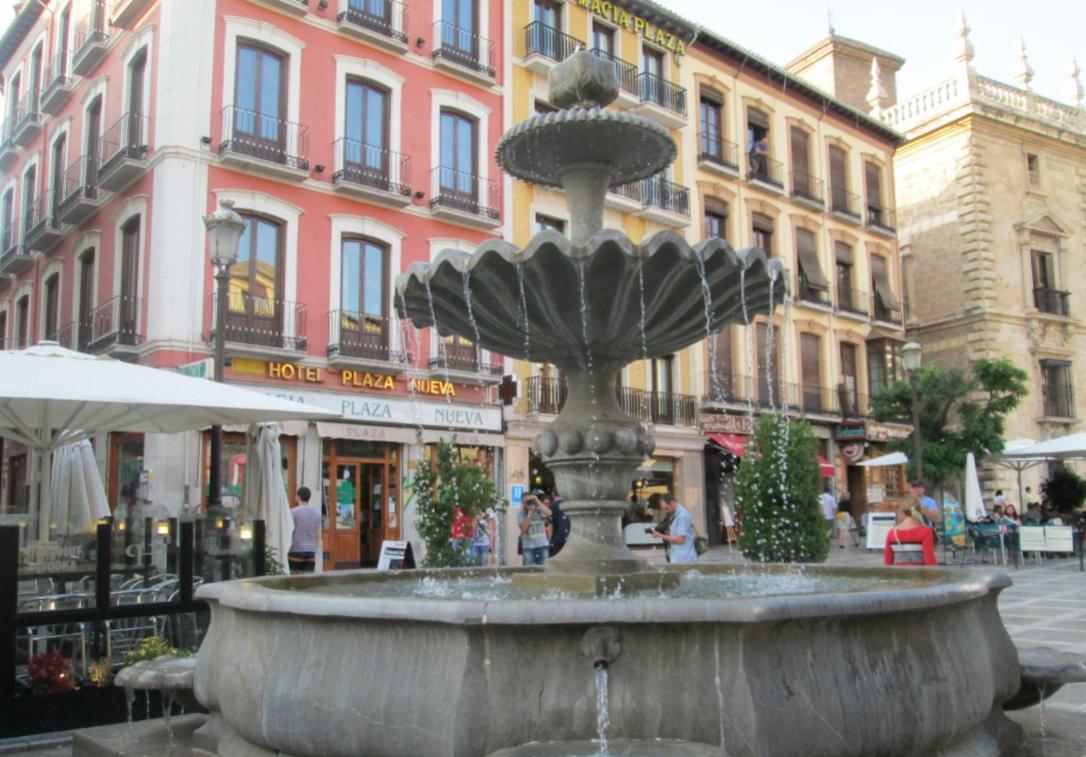 Apartamento Con Terraza A 4 Minutos De La Catedral Granada Exteriör bild