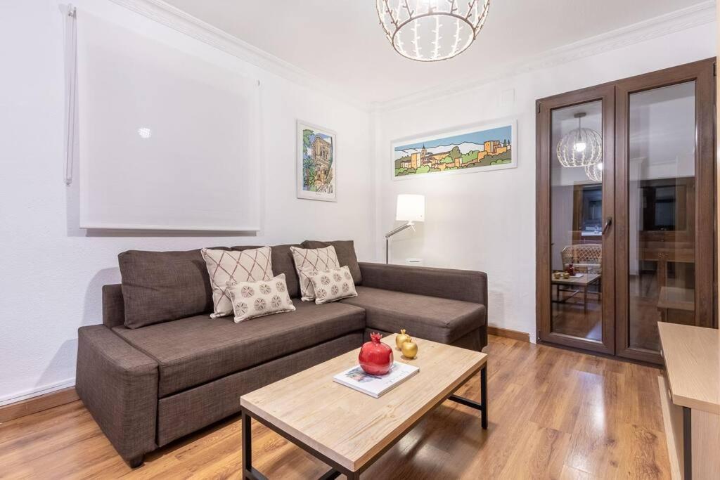 Apartamento Con Terraza A 4 Minutos De La Catedral Granada Exteriör bild
